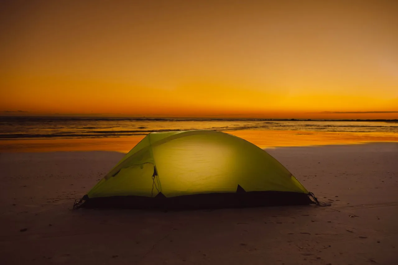 Beach Camping: Best Spots, Seasons and