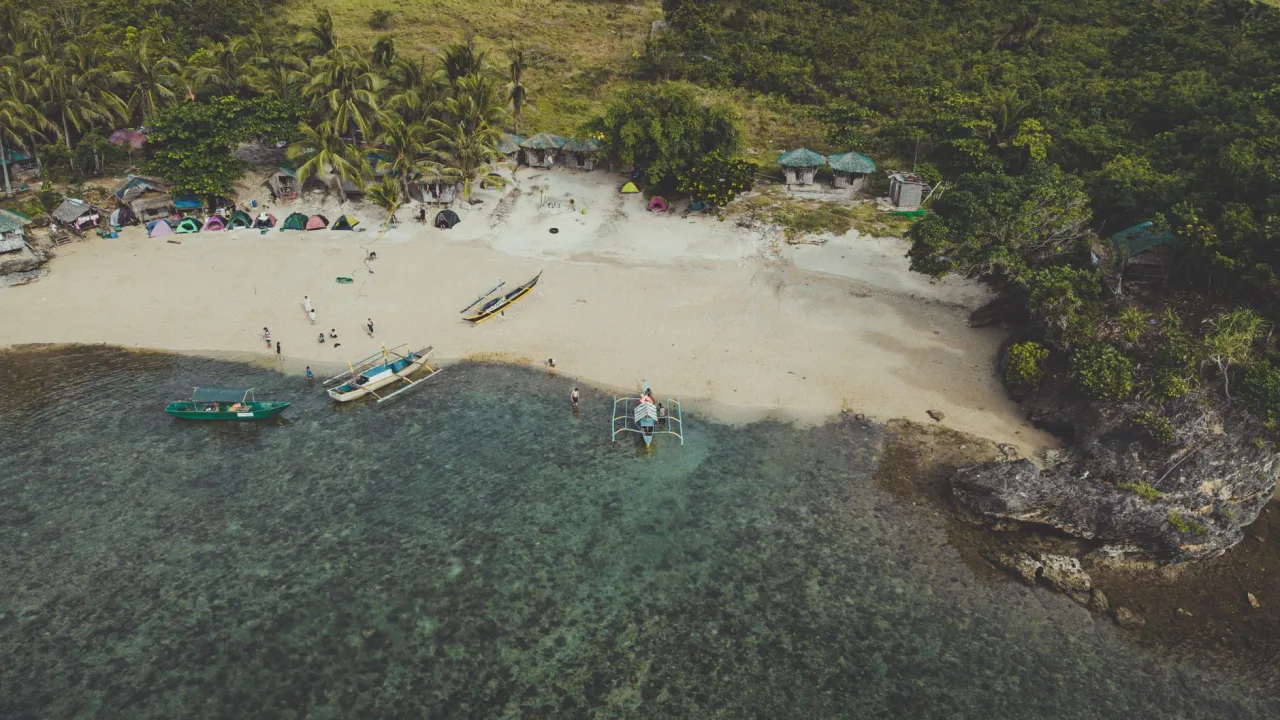 Beach Camping: Best Spots, Seasons and