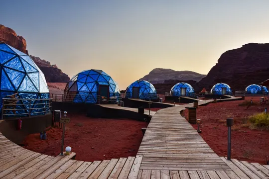 Glamping Near Me: Find & Compare